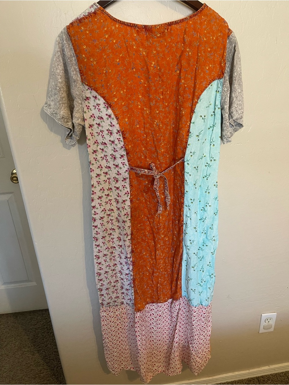 Patchwork Floral Maxi Dress with Mixed Prints - Picture 4 of 4
